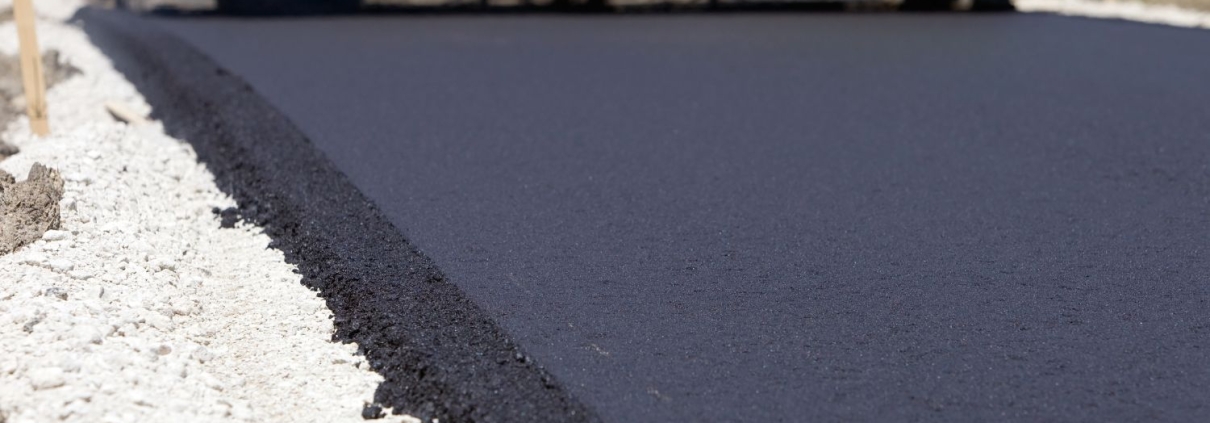 Best Asphalt Paving Contractors in Lakeville